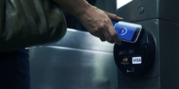 NFC 移动支付示意图