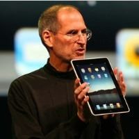 4 年前，史蒂夫·乔布斯正式发布首款 iPad